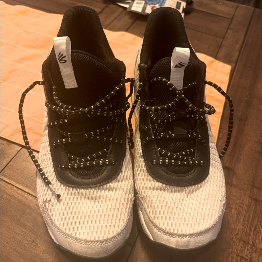 Men’s Curry’s 3Z7